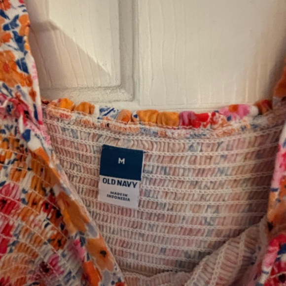 Old Navy Dresses & Skirts - Beautiful floral midi dress